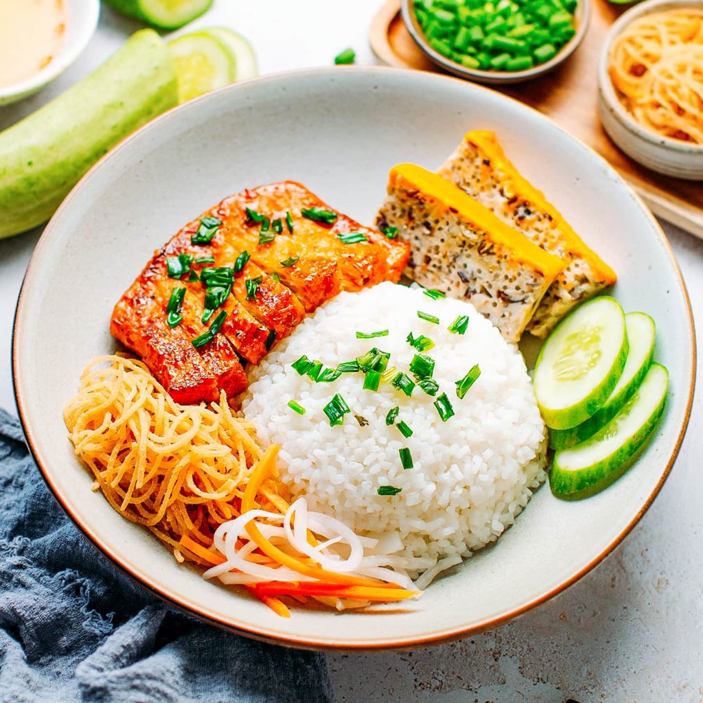 Discover the Flavors of Vietnam with com tam: A Culinary Journey