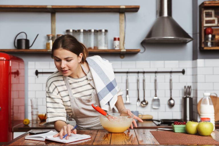 Beginner Cooking Tips to Build Confidence in the Kitchen Beginner Cooking Tips to Build Confidence in the Kitchen